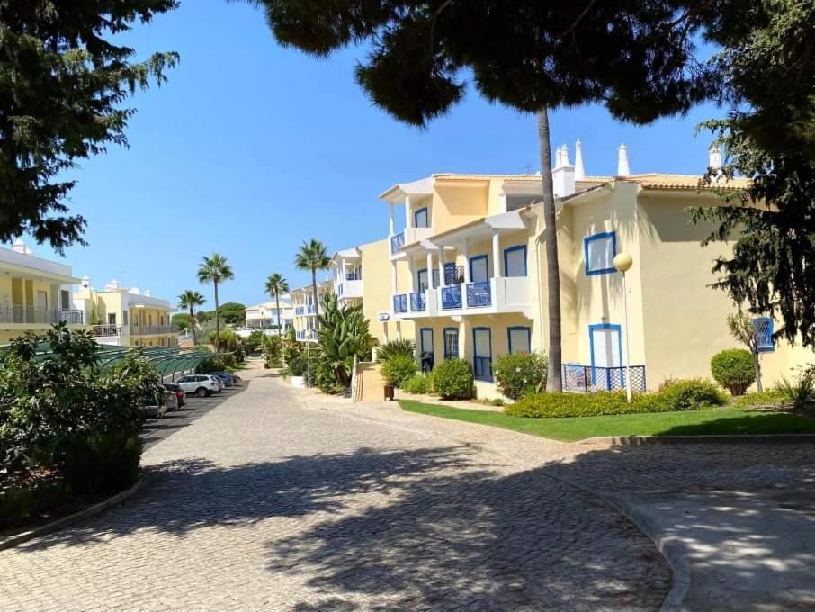 Flamingos With 2 Swimming Pool Com Check In E Check Out Ao Domingo Em Julho E Agosto * Albufeira