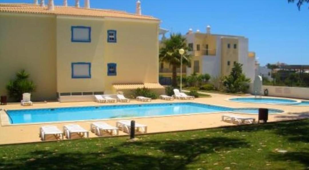 Flamingos With 2 Swimming Pool Com Check In E Check Out Ao Domingo Em Julho E Agosto