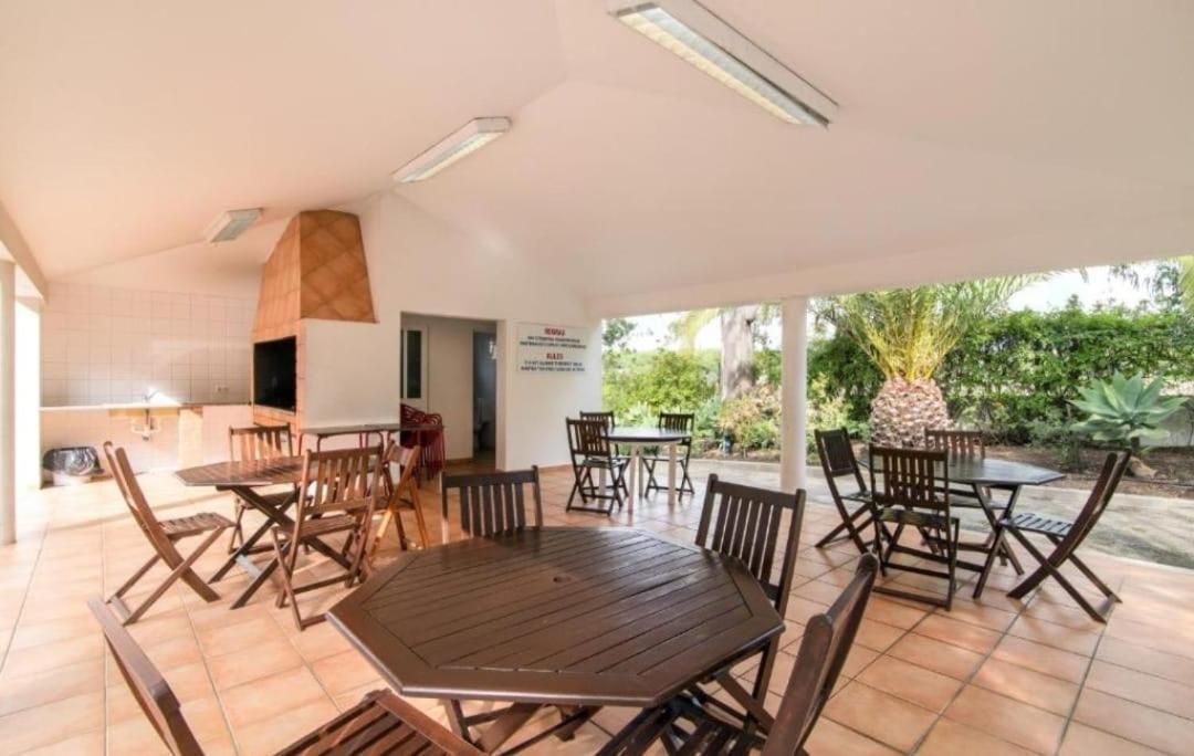 Flamingos With 2 Swimming Pool Com Check In E Check Out Ao Domingo Em Julho E Agosto
